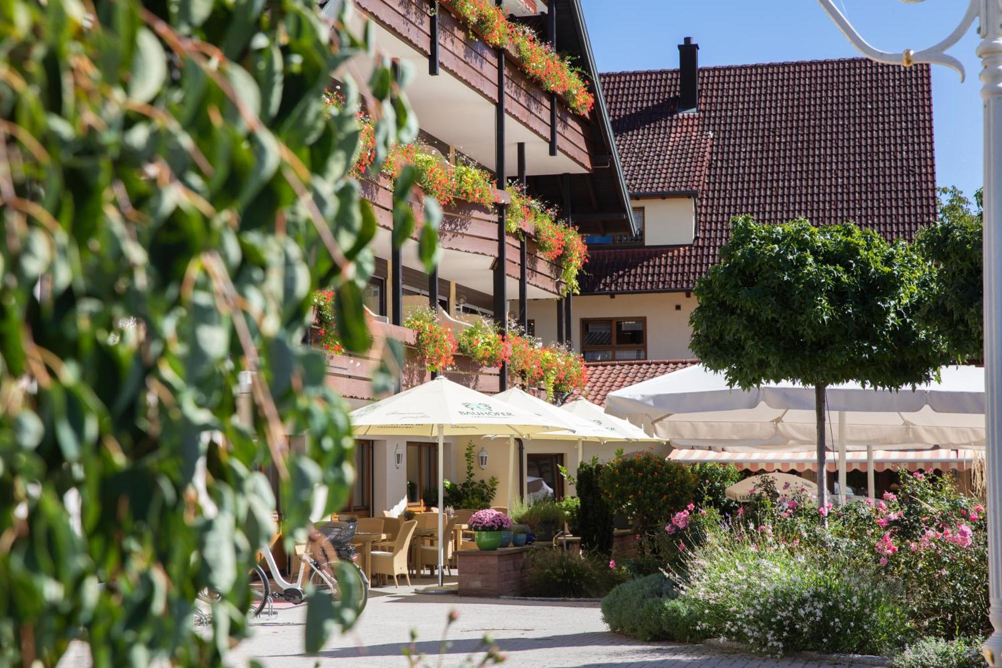 Sonnenhof & Hotel 4*