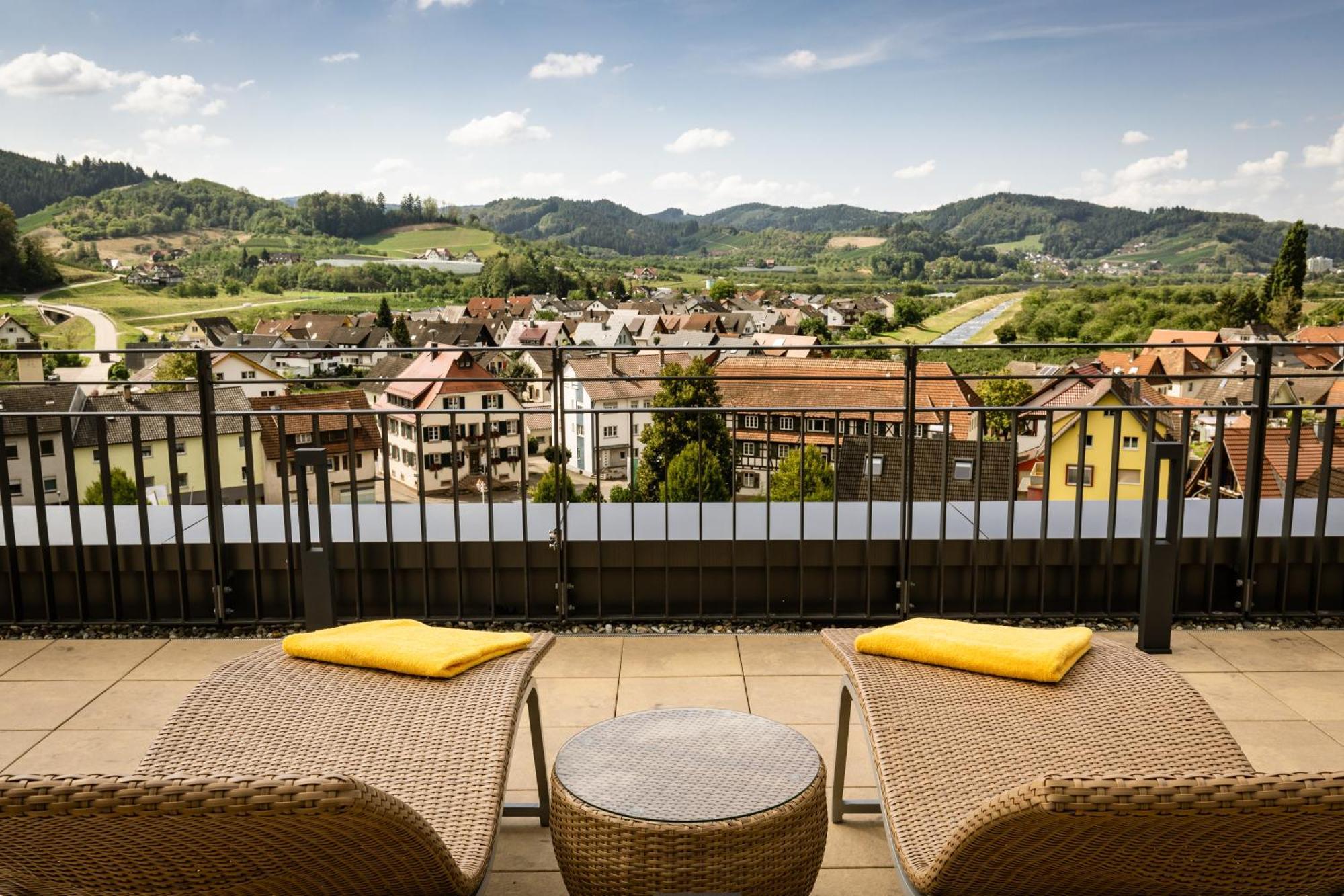 Hotel Sonnenhof & 4*